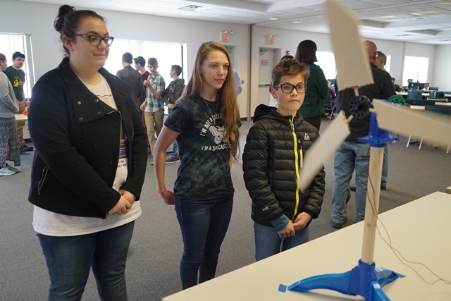 Lewis County Students Compete in Wind Blade Challenge